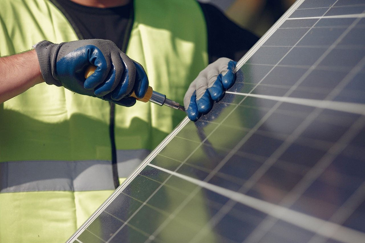 Best Angle for Solar Panels in the UK